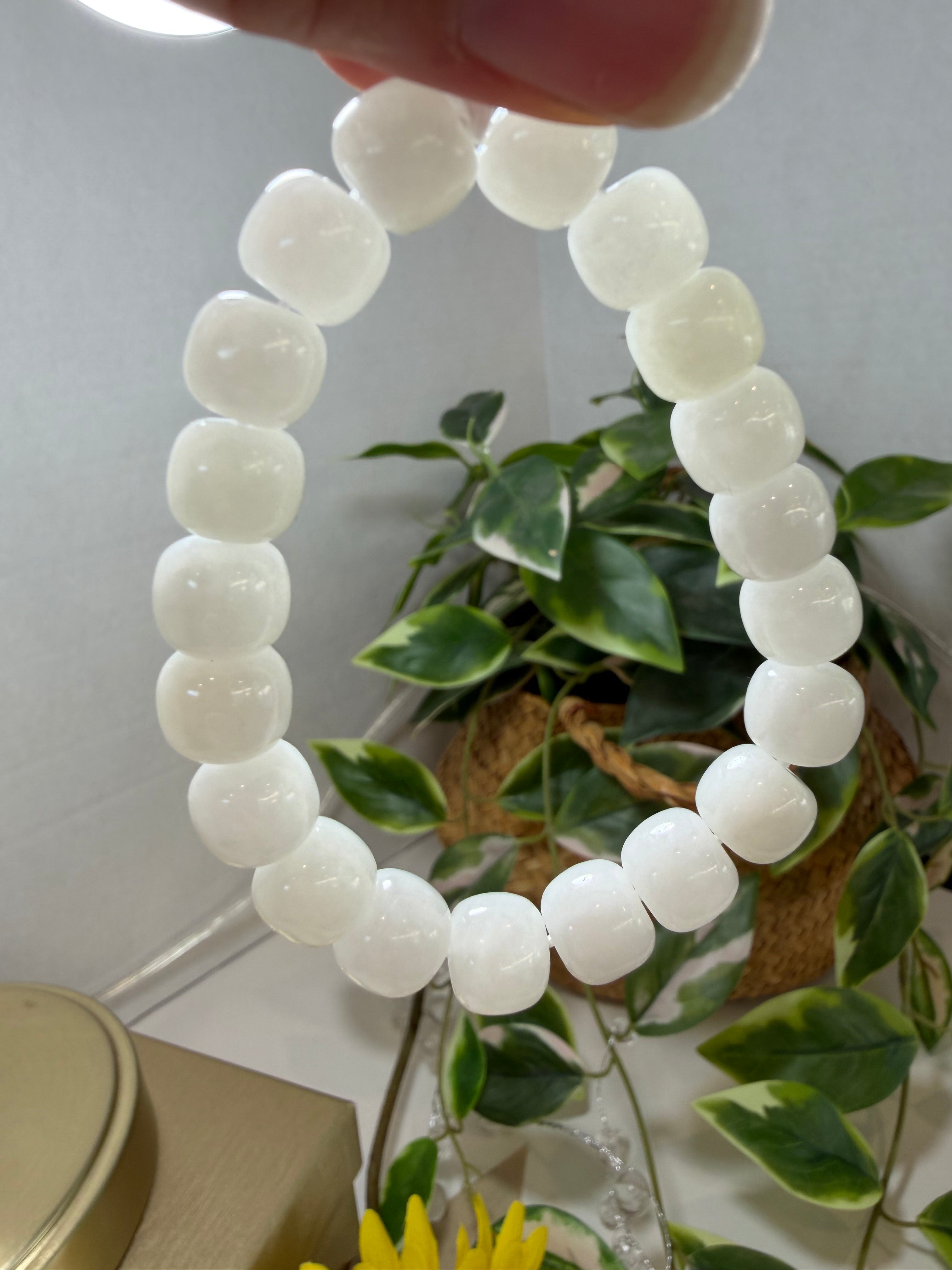 Natural Hetian Jade Bracelet – Peace, Prosperity & Inner Harmony